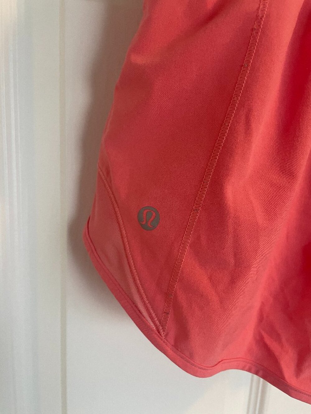 Coral Lululemon Hotty Hot Shorts 4"
